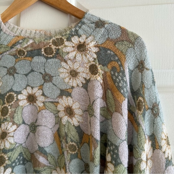Show Me Your Mumu Vienna Sweater Primrose Knit Size Medium Floral Boho - Picture 6 of 9